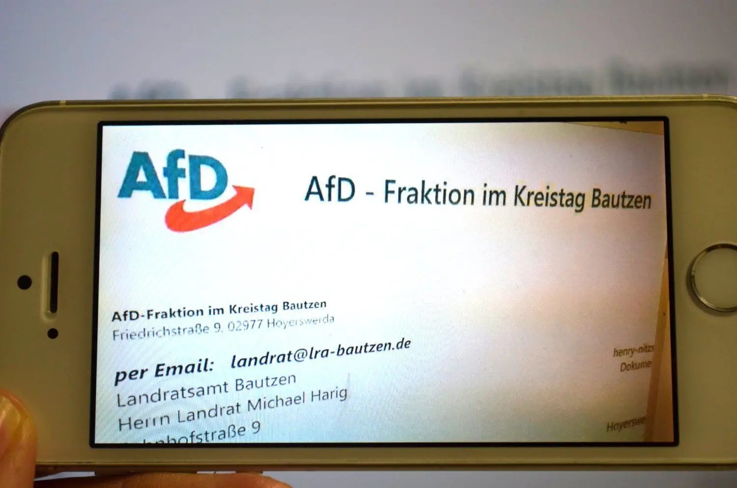 Antrag der AfD-Kreistagsfraktion in Bautzen: Landrat Michael Harig bekommt Arbeit.
