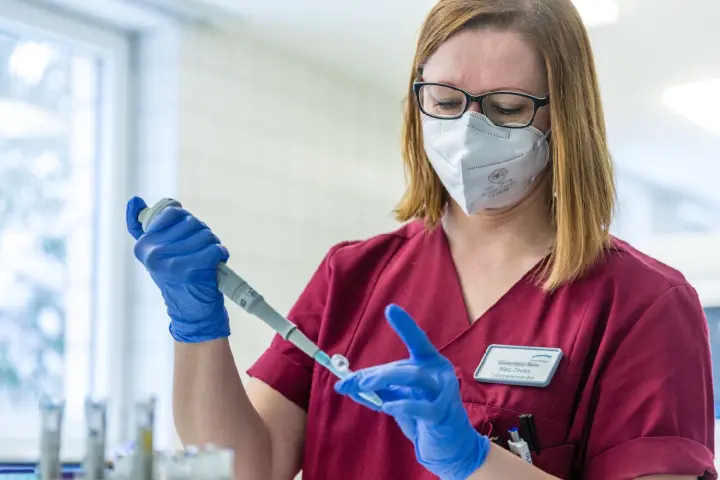 Mehr Tests, mehr Infektionen? Warum das richtig, aber auch falsch ist