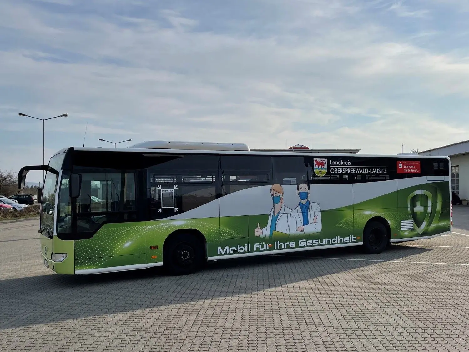 Der Impfbus des Landkreises Oberspreewald-Lausitz nimmt ab dem 19. April seinen Betrieb auf. Das Angebot zur Corona-Schutzimpfung richtet sich an impfberechtigte Menschen in OSL. Die Terminvergabe erfolgt telefonisch über die jeweilige Kommune.