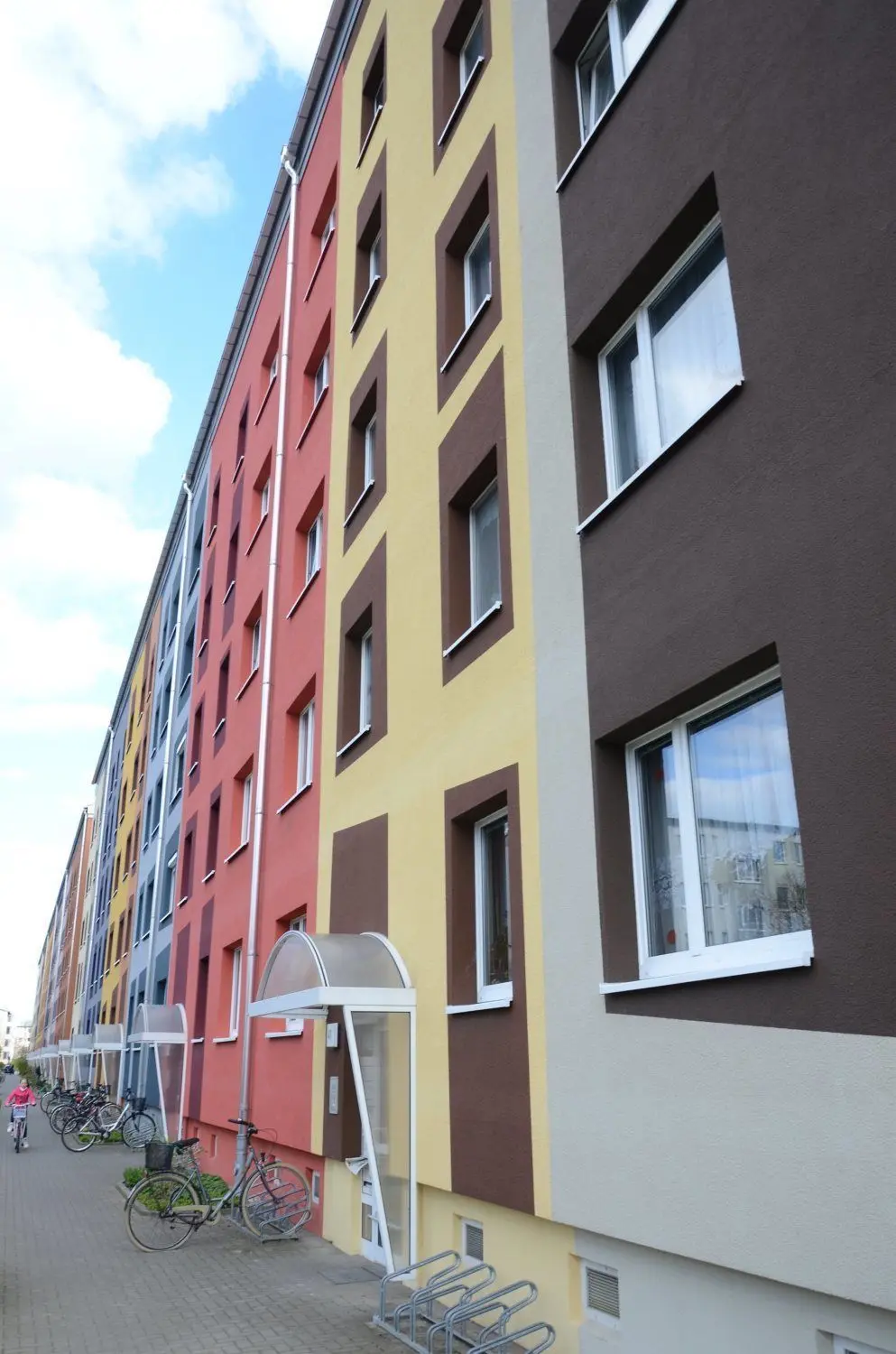 Wohnhaus-Riegel der WIS in der Lübbenauer Neustadt.