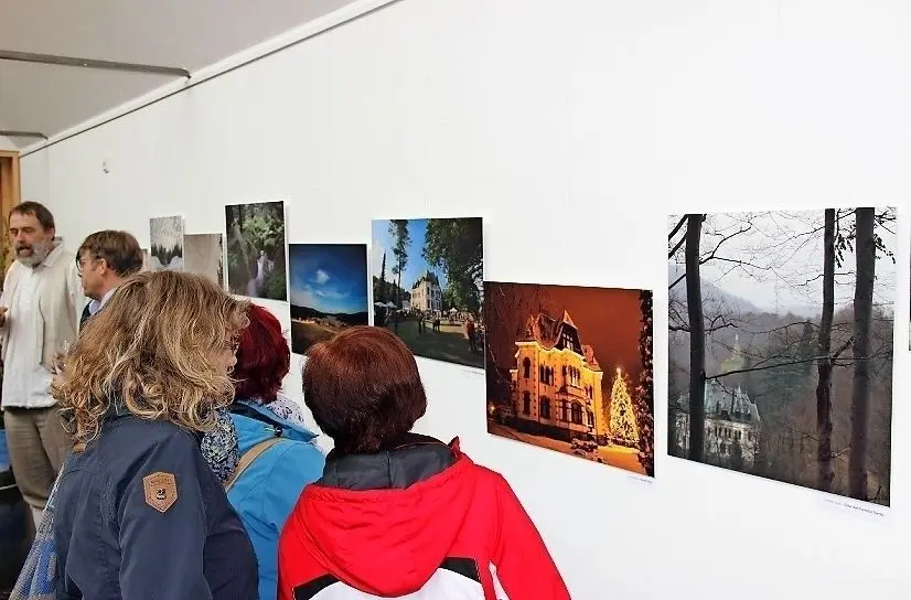 Impression von der neuen Fotoausstellung im Haus der Tausend Teiche. Zu sehen sind Landschaften aus dem tschechischen Desná sowie aus der Lausitz.