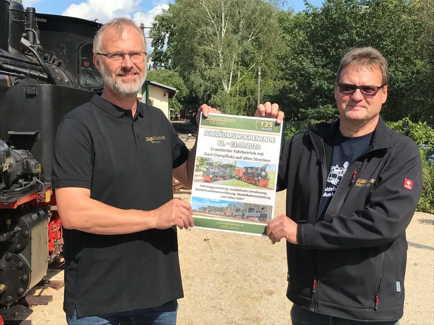 Heiko Lichnok (l.) und Olaf Urban hoffen auf ein erfolgreiches Jubiläumswochenende.