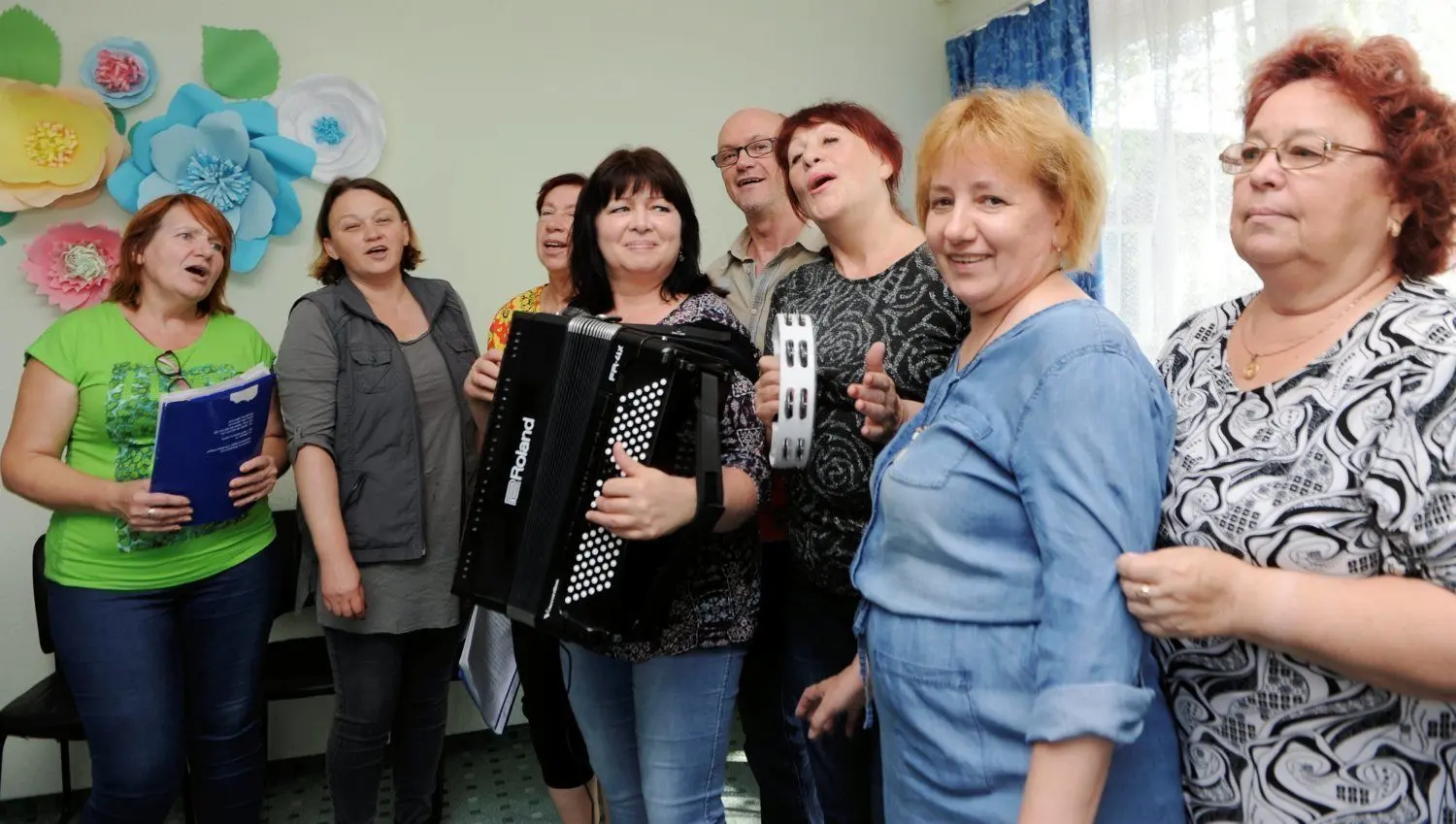 Die Chorprobe im Verein Miteinander in Weißwasser erfreut sich jeden Donnerstag großer Beliebtheit. ⇥