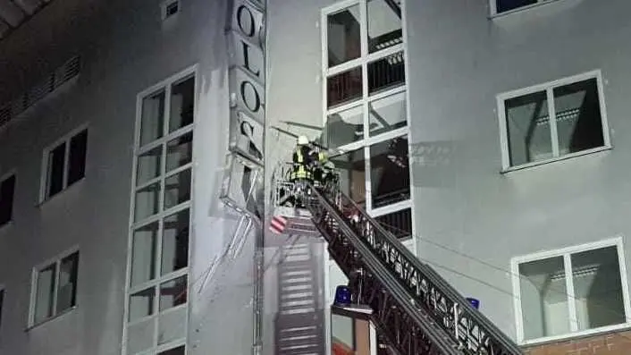 Kameraden der Freiwilligen Feuerwehr Lübbenau mussten in der Sturmnacht ausrücken, weil Yulia Schäden angerichtet hatte.