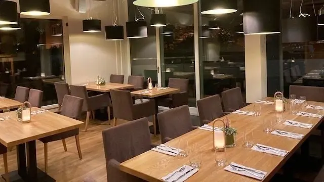 So sieht der Gastraum im Restaurant „Die Drogerie“ in Senftenberg aus.