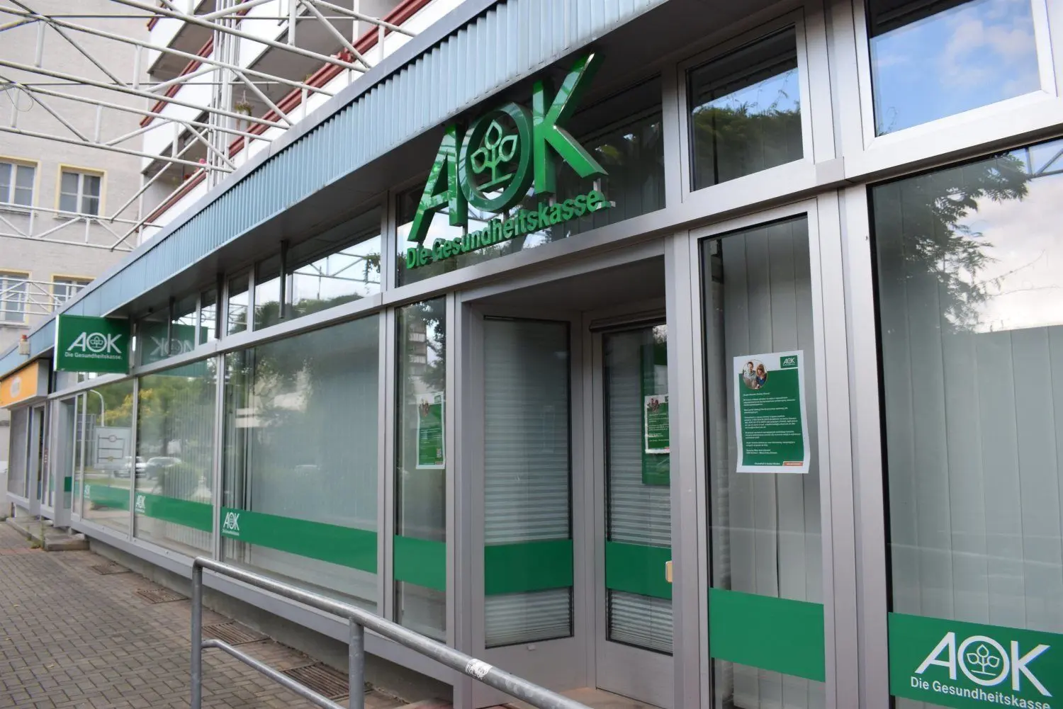 Die AOK-Geschäftsstelle in der Berliner Straße in Forst ist seit dem vergangenen Jahr wegen der Corona-Pandemie geschlossen.