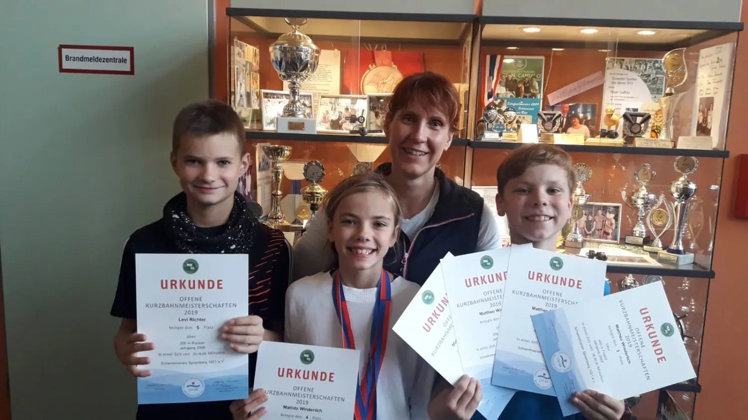 Für Levi Richter, Matilda Winderlich, Cornelia Koch und Mattheo Winderlich vom Schwimmverein Spremberg 1921 hatte die Saison 2019/2020 richtig gut begonnen. ⇥