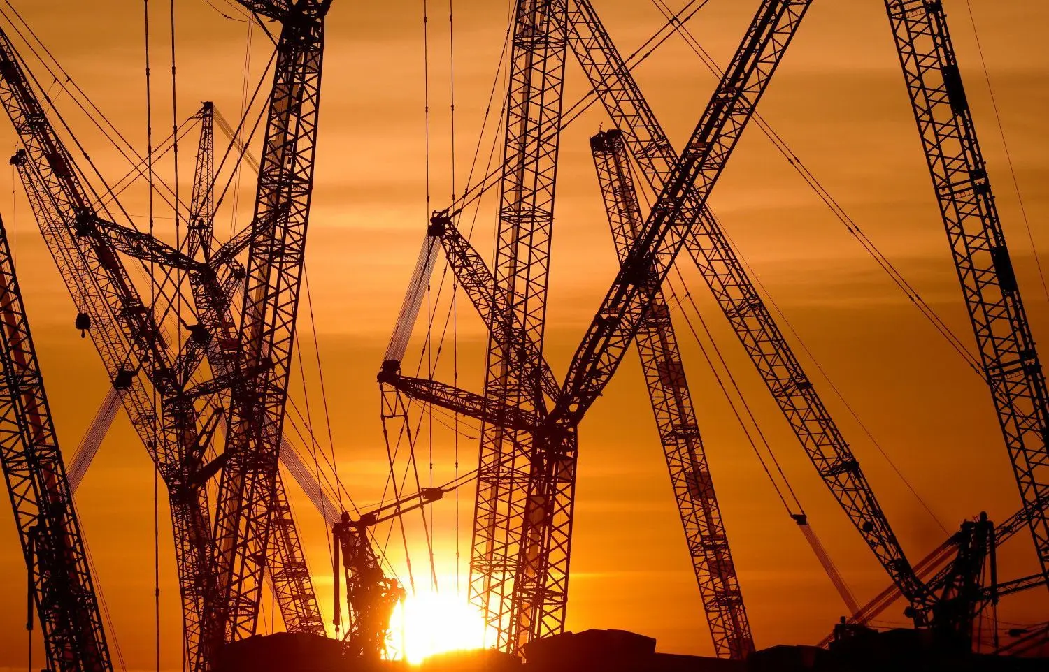 Ob Tesla oder der BER: Vom Ansiedlungsboom im berlinnahen Raum profitiert der Landkreis Dahme-Spreewald bis in ländliche Gegenden. Die Großprojekte ziehen weitere Ansiedlungen nach sich. Vergleichbare Bedingungen, nachvollziehbares Verwaltungshandeln und die Interessen der Kommunen soll nun ein Handlungsleitfaden Bauen bündeln.