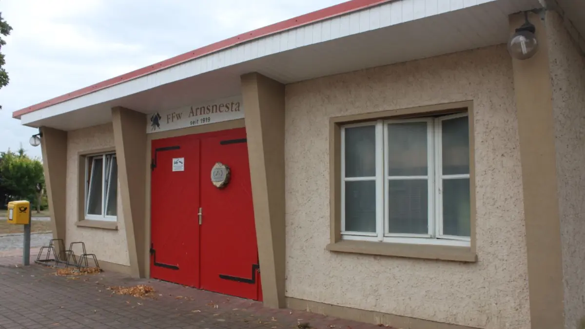 Neubau und Sanierung der Feuerwehrgerätehäuser - hier Arnsnesta - haben das Nachsehen.
Feuerwehr Arnsnesta