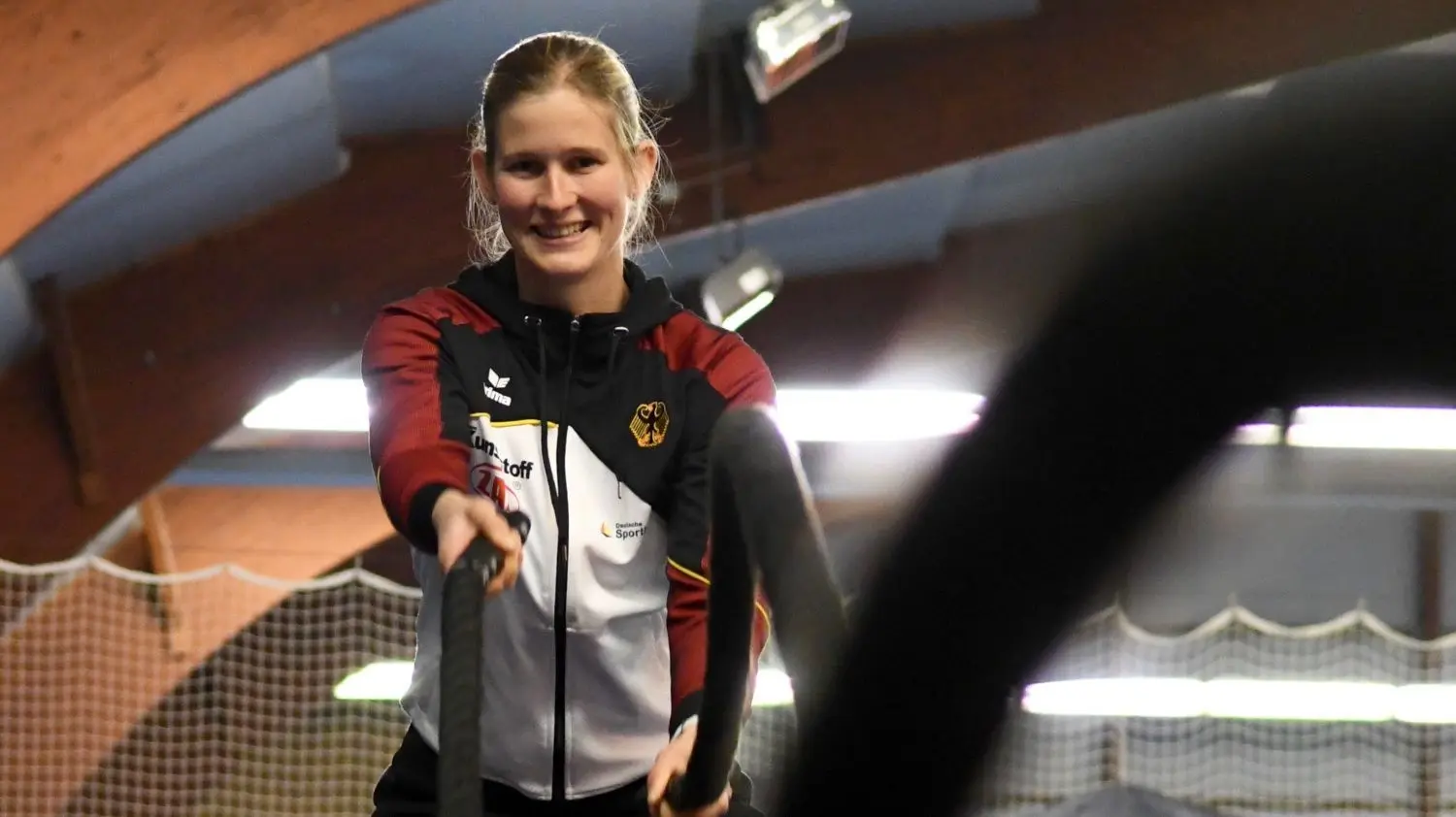 Sportlerin Johanna Handrick, ebenfalls gebürtige Sprembergerin, trainiert einsam, aber nicht weniger intensiv.