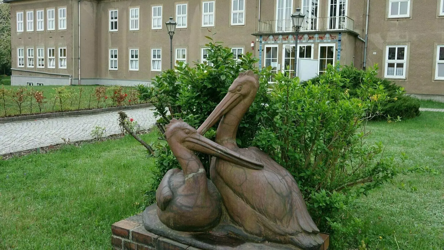 Blick auf die Oberschule in Krauschwitz. Ihre Sanierung ist der größte Posten im Konzept.