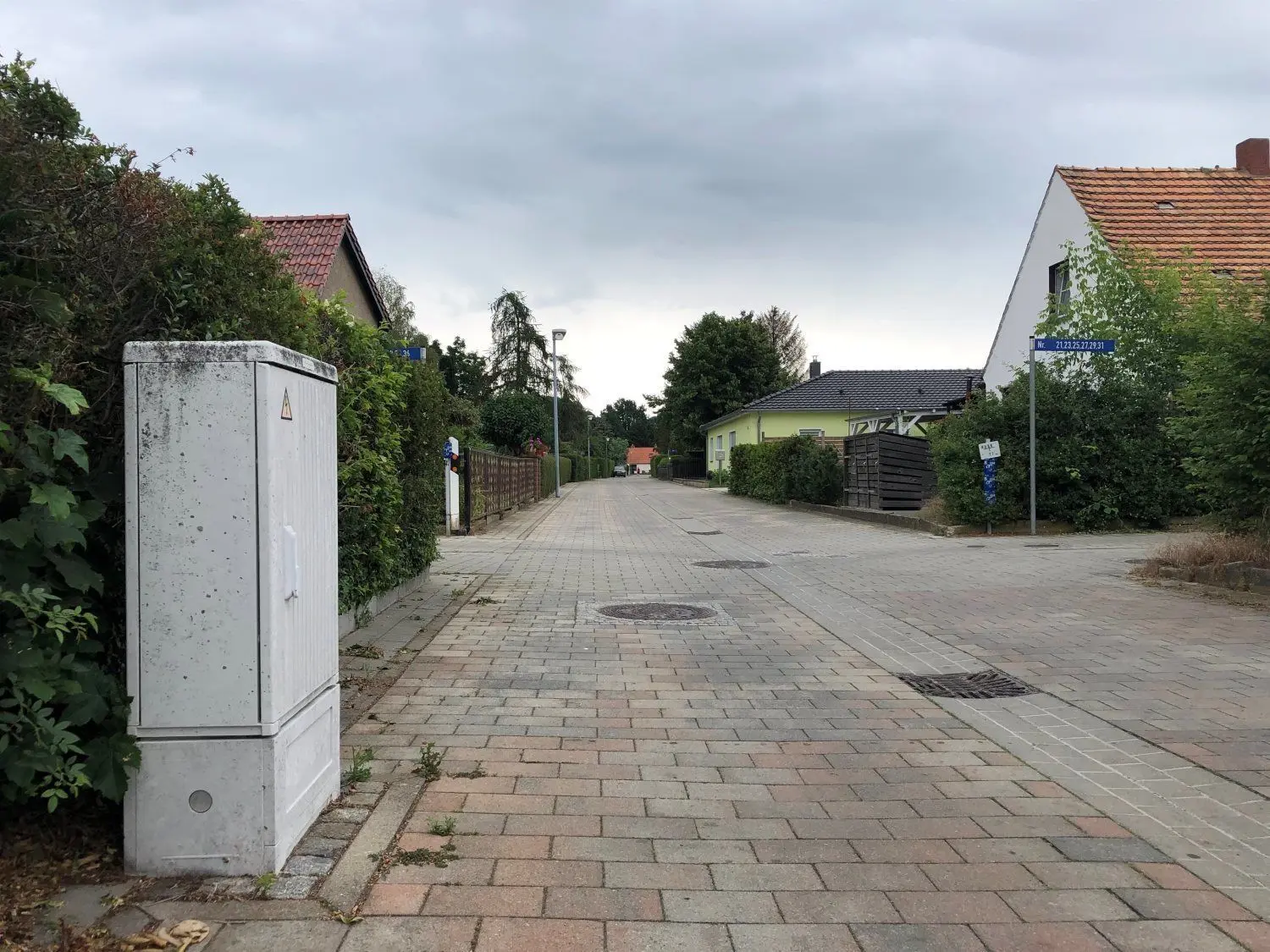 Bis hierher sollte Joachim Könnicke seine Mülltonnen ziehen, nun wird doch ein Wendehammer gebaut werden. In Zukunft kann der Abfall so wieder vor dem Grundstück abgeholt werden.