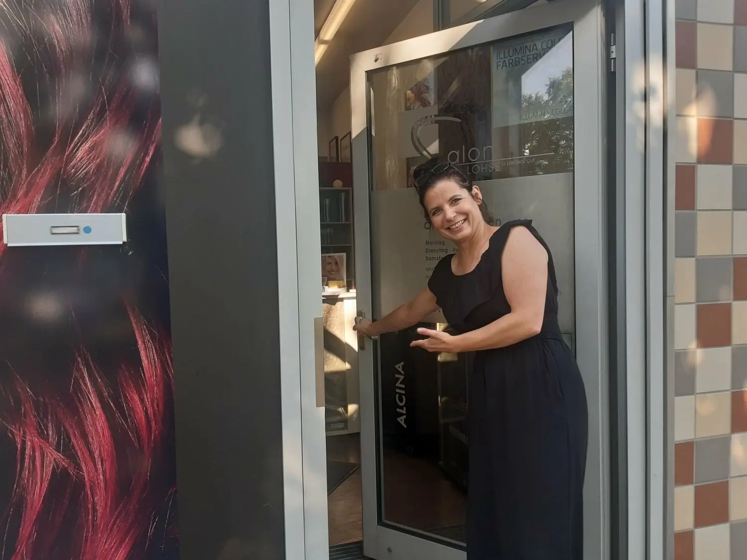 Friseursalon Lohse in Cottbus: Franziska Hoffmann (44) führt die Familientradition in vierter Generation weiter.