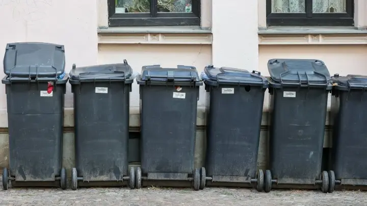 Immer wieder Mülltonnen – jugendlicher Brandstifter gefasst