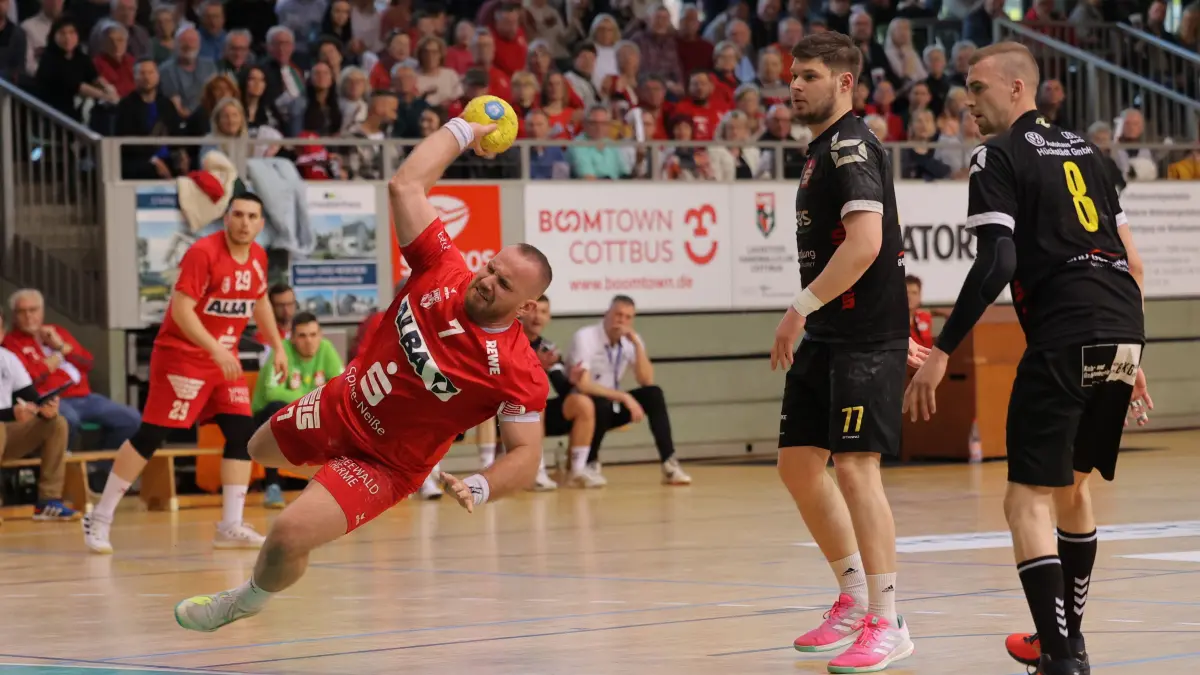 Handball Oberliga Ostsee–Spree LHC Cottbus — SG Uni Greifswald Loitz 38—24: Jupa Kastriot