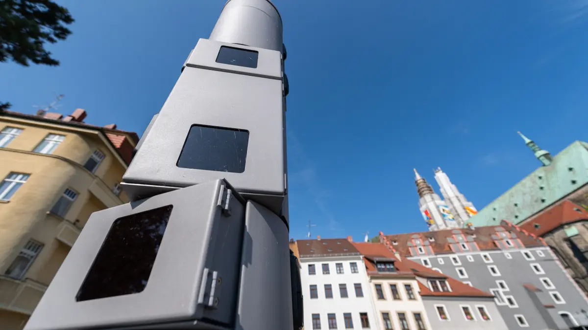 Mit Kameras wurde in Görlitz getestet, ob sie zu mehr Sicherheit führen. Derzeit läuft eine Umfrage in Weißwasser zum Thema Sicherheit - der Rücklauf ist aber
