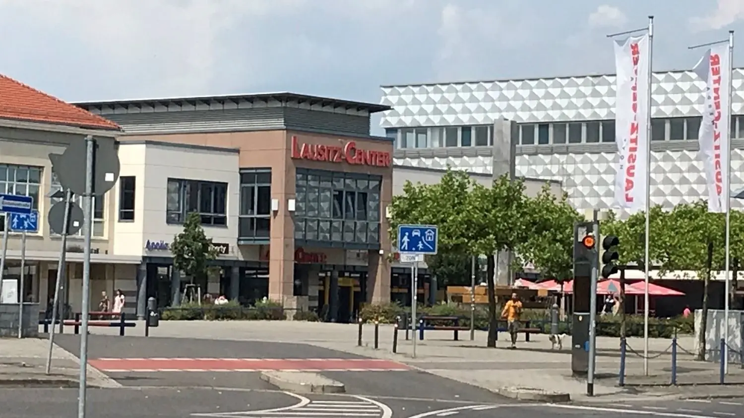 Das Lausitz-Center, das auch Teile des früheren Centrum-Warenhauses umfasst, ist das Flaggschiff in der Einkaufsstadt Hoyerswerda.