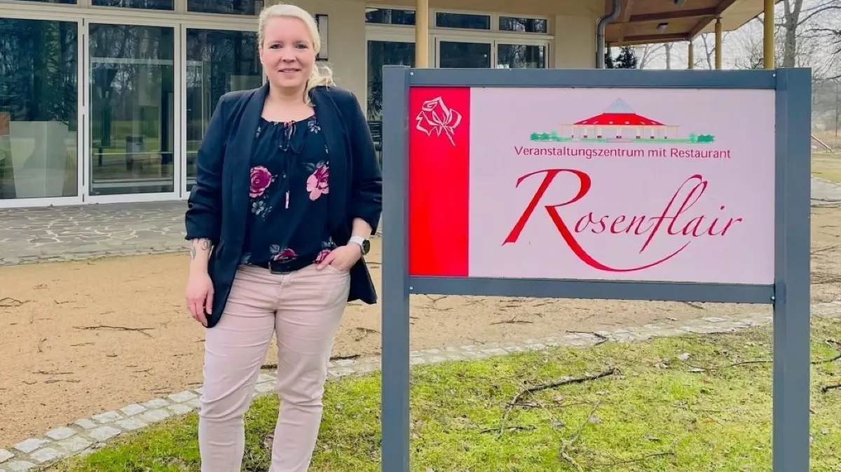 2008 hat das Restaurant „Rosenflair“ im Forster Rosengarten eröffnet. In diesem Jahr hat Madlen von Zobeltitz den einstigen Chef Frank Walter abgelöst.
... neue Chefin