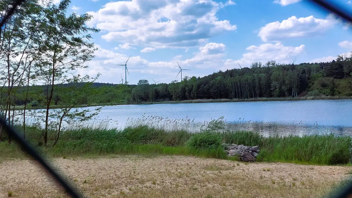 Abgesperrt: der Kiessee Bresinchen.