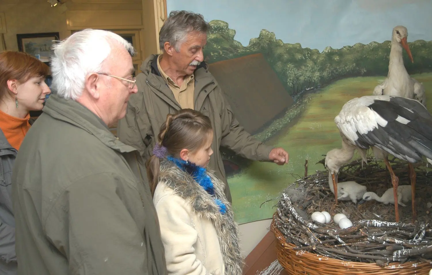 Das Vetschauer Weißstorchzentrum ist die Adresse für Naturschützer und Naturliebhaber, oder die es noch werden wollen. Bereits 2006 führte Winfried Böhmer Besucher durchs Objekt, an dessen Gründung er maßgeblich beteiligt war  (