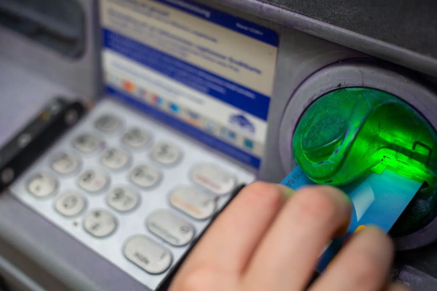 In Lübbenau gibt es bei der Sparkasse Geld nur noch am Automaten.