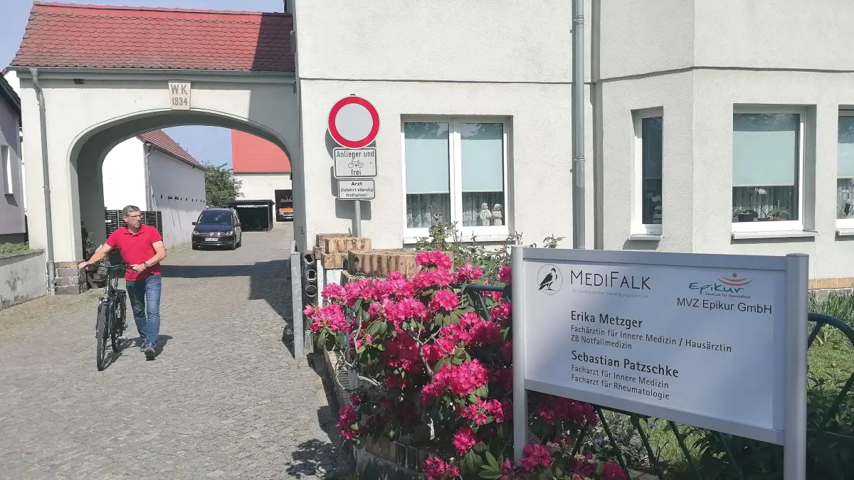 Nach dem Umzug der Rettungswache in Großthiemig könnte hier Platz für eine dritte Arztpraxis geschaffen werden.