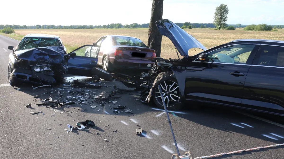 Bei dem Unfal zwischen Langennaundorf und München am Dienstag (11. Juni) bei Uebigau kamen eine 82-jährige Frau ums Leben.