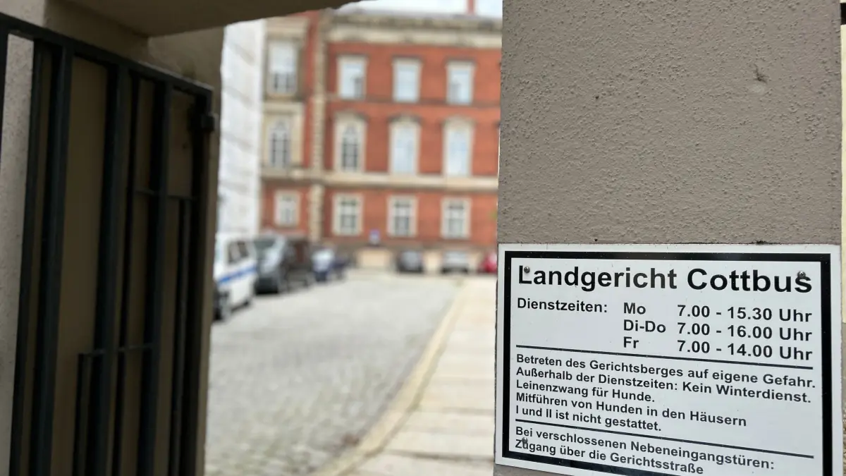 Wegen zweckwidriger Verwendung von Baugeld, Untreue und Insolvenzverschleppung hat ein Prozess am Cottbuser Landgericht stattgefunden.