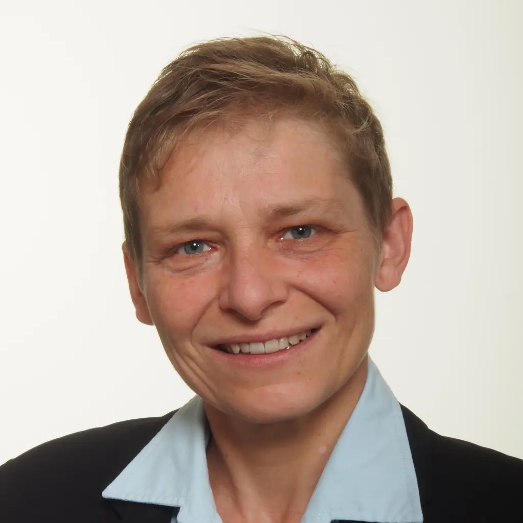 Bild des Autors bzw. der Autorin Vera Hutzelmann
