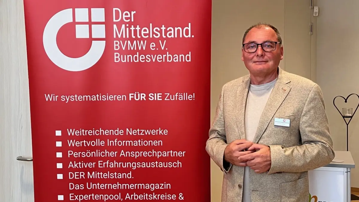 Carsten Böhm, Mittelstandsvertreter des BVMW Elbe-Elster, freut sich über die rege Teilnahme an dem Business-Frühstück im Elsterpark. In Zukunft sind weitere Veranstaltungen geplant.