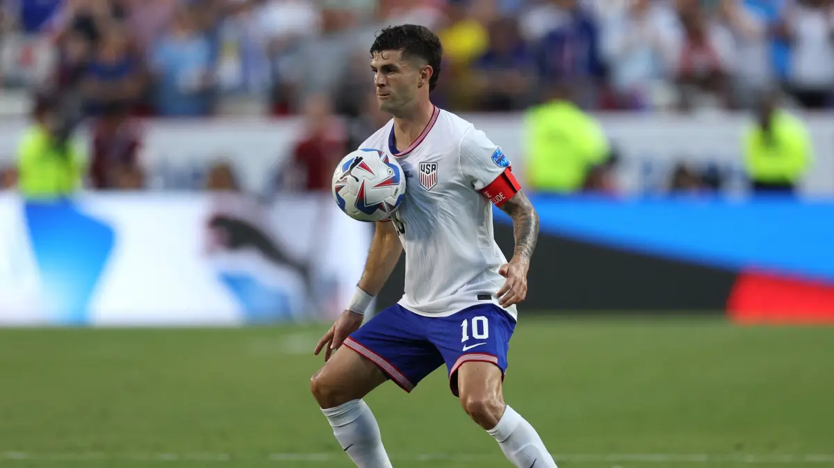 United States v Uruguay - CONMEBOL Copa America USA 2024: KANSAS CITY, MISSOURI - JULY 01: Christian Pulisic of United States controls the ball during the CONMEBOL Copa America 2024 Group C match between United States and Uruguay at GEHA Field at Arrowhead Stadium on July 01, 2024 in Kansas City, Missouri. Jamie Squire/Getty Images/AFP (Photo by JAMIE SQUIRE / GETTY IMAGES NORTH AMERICA / Getty Images via AFP)