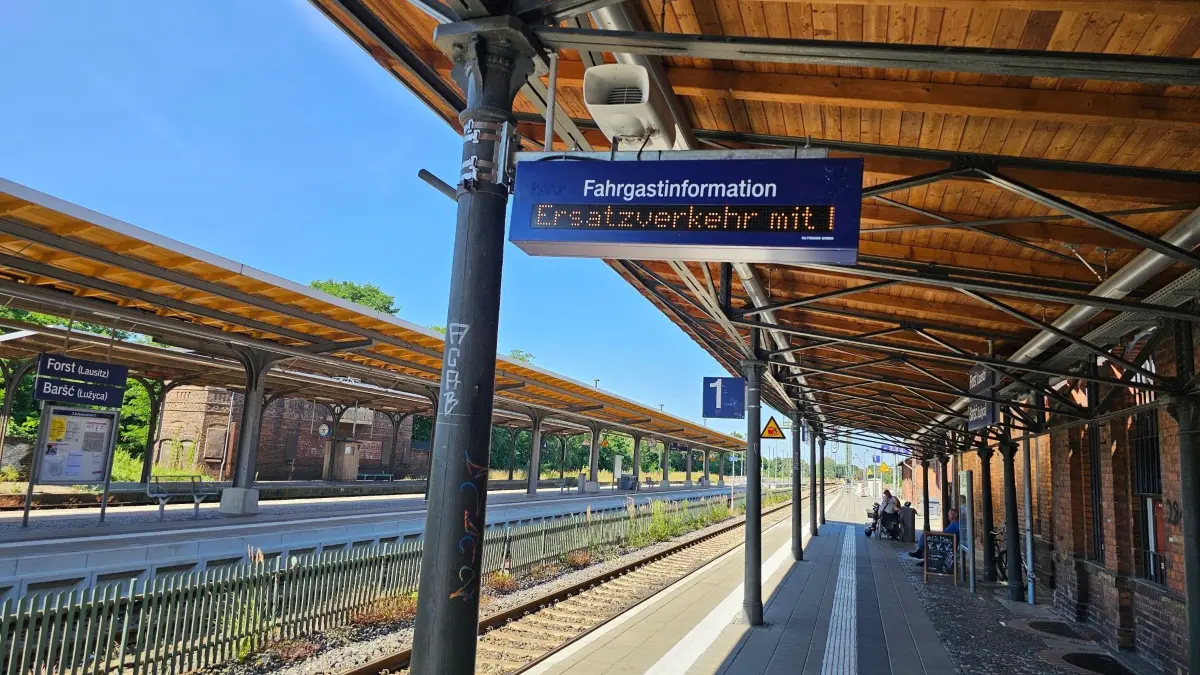 Der Bahnhof Forst/Lausitz ist verwaist. Die Züge von und nach Cottbus sind gestrichen.