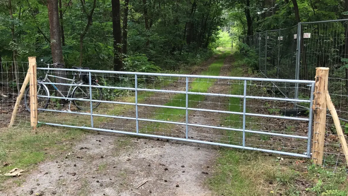 Auch neue Tore sorgen bei Passanten nicht gerade für Freude. Zumal sich manche ziemlich hakelig öffnen lassen.
