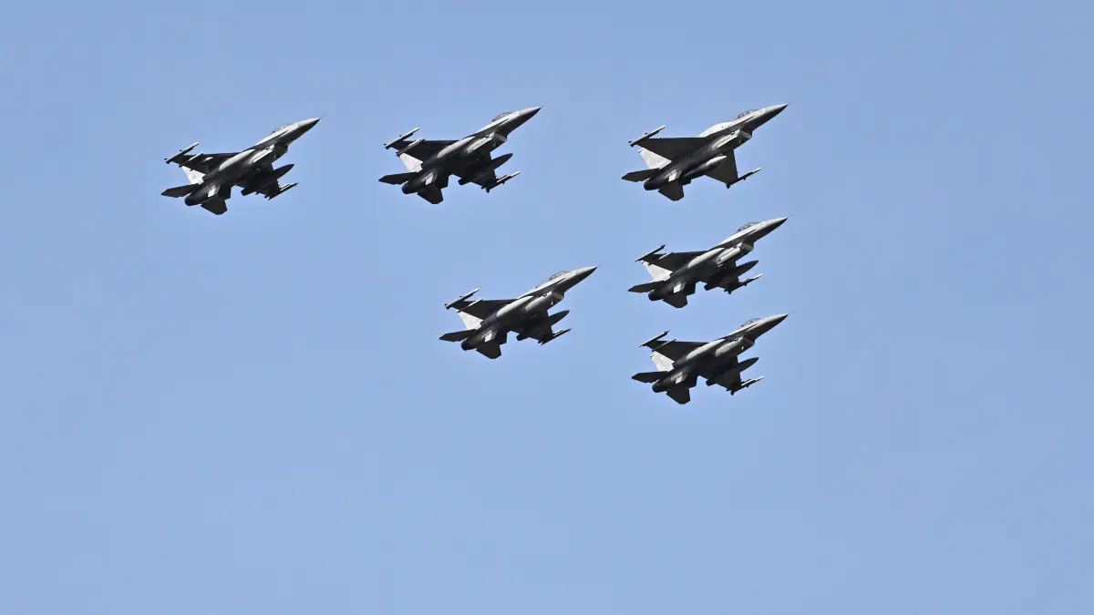 RECORD DATE NOT STATED 15.08.2024 WARSZAWA SWIETO WOJSKA POLSKIEGO DEFILADA SPRZETU WOJSKOWEGO N/Z SAMOLOT F16 F-16 FOT : RECORD DATE NOT STATED 15.08.2024 WARSZAWA SWIETO WOJSKA POLSKIEGO DEFILADA SPRZETU WOJSKOWEGO N/Z SAMOLOT F16 F-16 FOT DAMIAN BURZYKOWSKI / NEWSPIX.PL 15/08/2024 WARSAW. POLISH ARMY DAY MILITARY EQUIPMENT PARADE --- Newspix.pl POLAND OUT PUBLICATIONxNOTxINxPOL DB150824_040