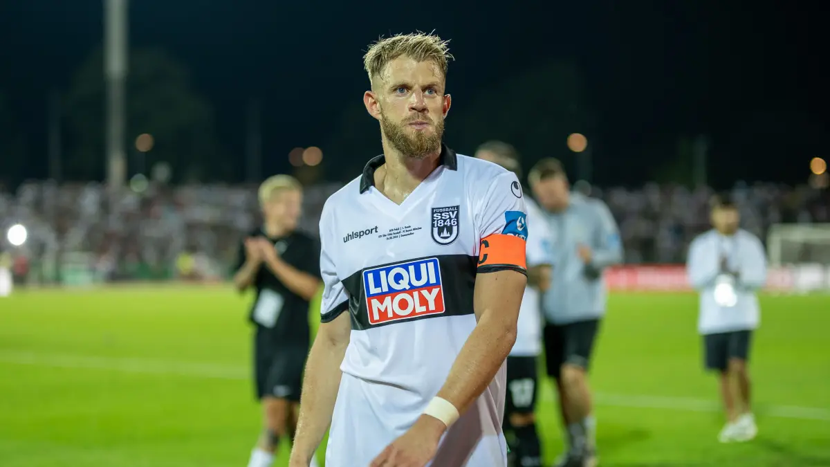 GER, SSV Ulm vs. FC Bayern Muenchen, Fussball, DFB Pokal, 1. Runde, Spielzeit 2024/2025, 16.08.2024: Johannes Reichert (SSV Ulm 1846 Fussball, #05),
GER, SSV Ulm vs. FC Bayern Muenchen, Fussball, DFB Pokal, 1. Runde, Spielzeit 2024/2025, 16.08.2024,
Eibner-Pressefoto/Sascha Walther