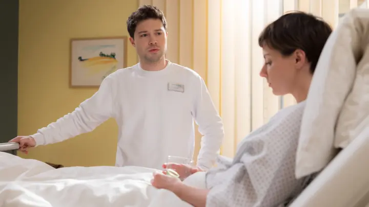 In aller Freundschaft Vorschau: Ilay stellt Romy vor eine schwere Entscheidung | Lausitzer Rundschau