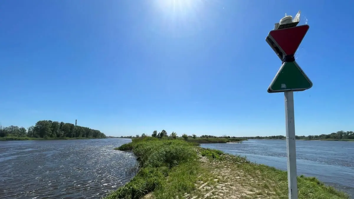 Warthemündung in Küstrin-Kostrzyn: In der polnischen Partnerstat von Seelow bereiten sich die Einwohner auf das Hochwasser vor. Dort wird mit einem Rückstau von der Oder ins Warthebruch gerechner