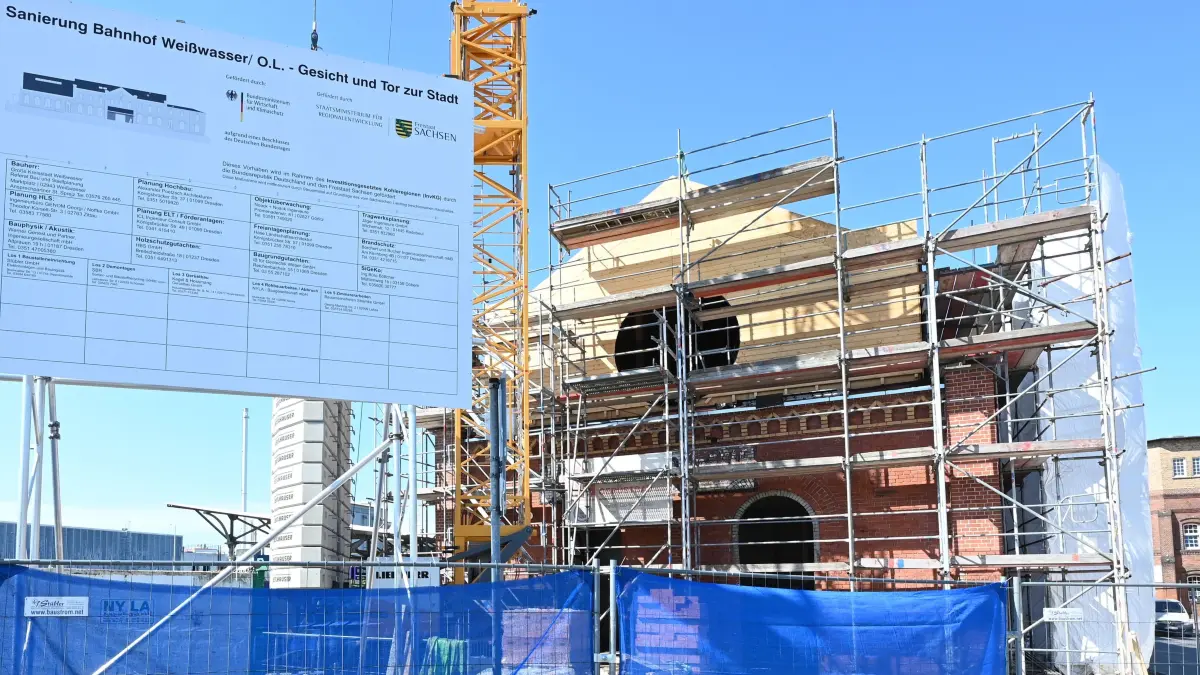 Strukturwandelvorhaben binden viel Arbeit: Großprojekte wie der Umbau des Bahnhofs erfordern mehr Personal auch bei der Stadt. Doch da gibt es noch Lücken, die nur auf Umwegen geschlossen werden können.