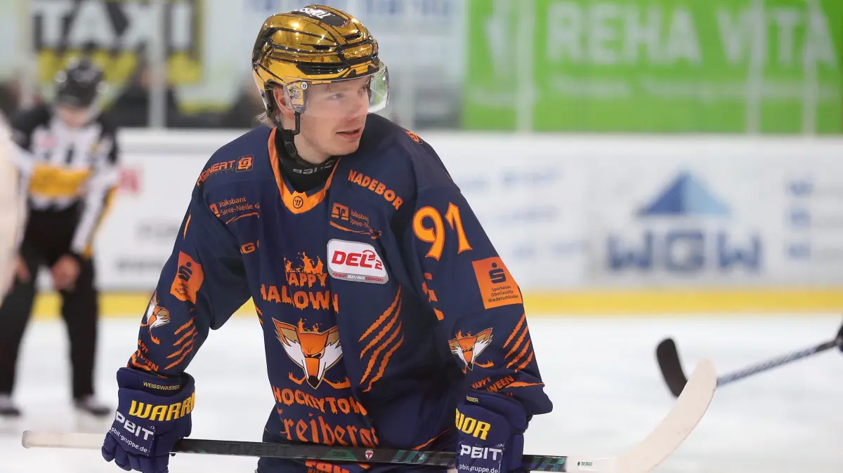 Lausitzer Fuechse vs. EC Bad Nauheim: 30.10.2024, Weisswasser, Lausitzer Fuechse vs. EC Bad Nauheim
Roope Maekitalo (91, Lausitzer Fuechse)