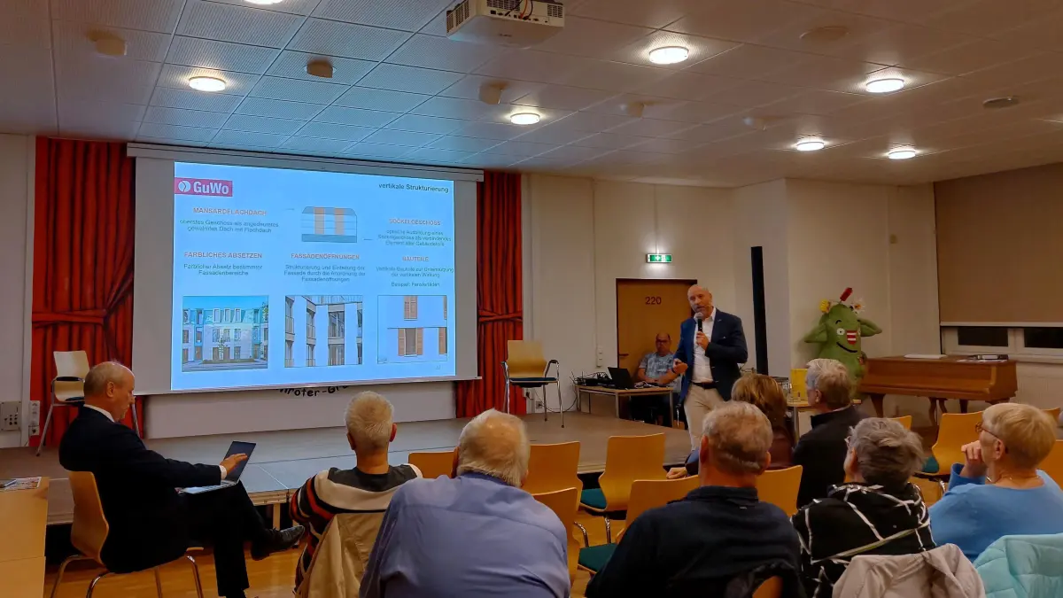 Bis Ende 2024 können Bürger aus Guben ihre Meinung zum Nutzungskonzept für das City-Quartier kundtun. Im Oktober informierten die GuWo und Thomas Grimm, Architekt und Prokurist der igb AG, dazu unter anderem bei der Einwohnerversammlung in der Corona-Schröter-Schule.
