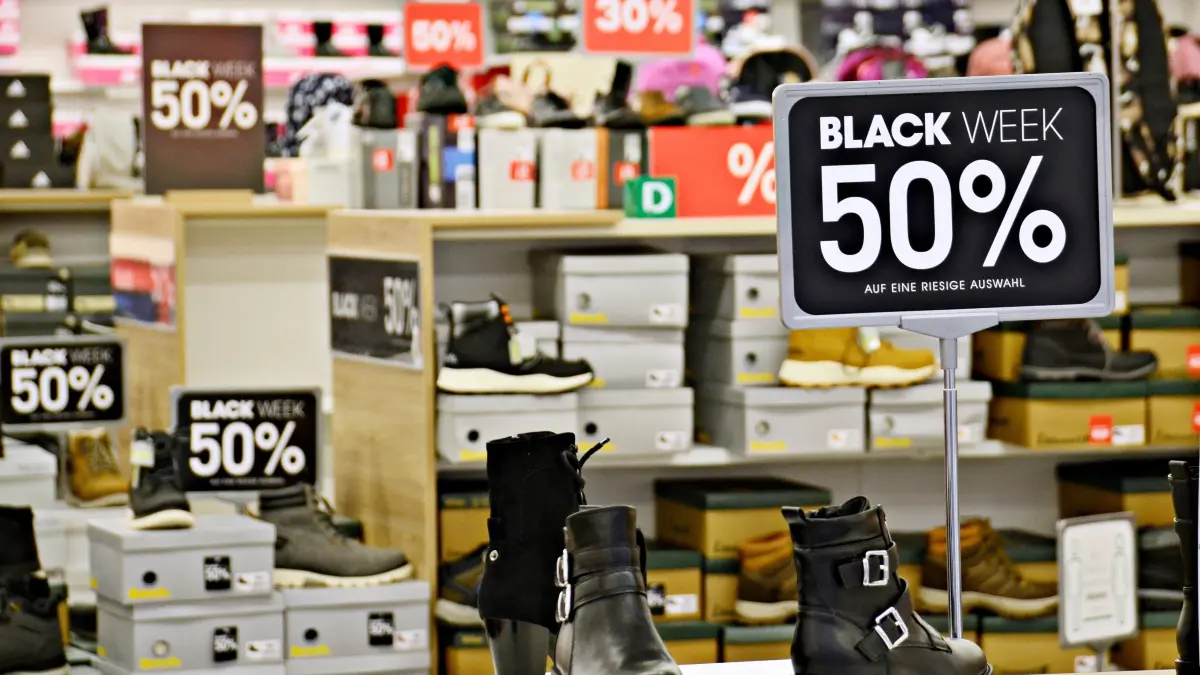 Die Deichmann-Filiale in der Leipziger Straße 12 in Herzberg wird demnächst wiedereröffnet. Zahlreiche neue Angebote und ein verbesserter Digital-Service sollen viele Kunden anlocken.