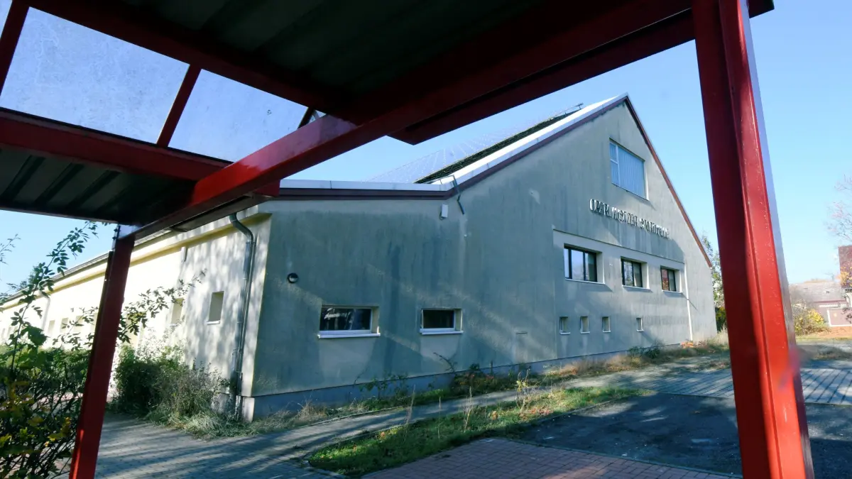 Die Sporthalle Rietschen ist über die Grenzen hinaus für ihre spannenden Handballspiele bekannt.
