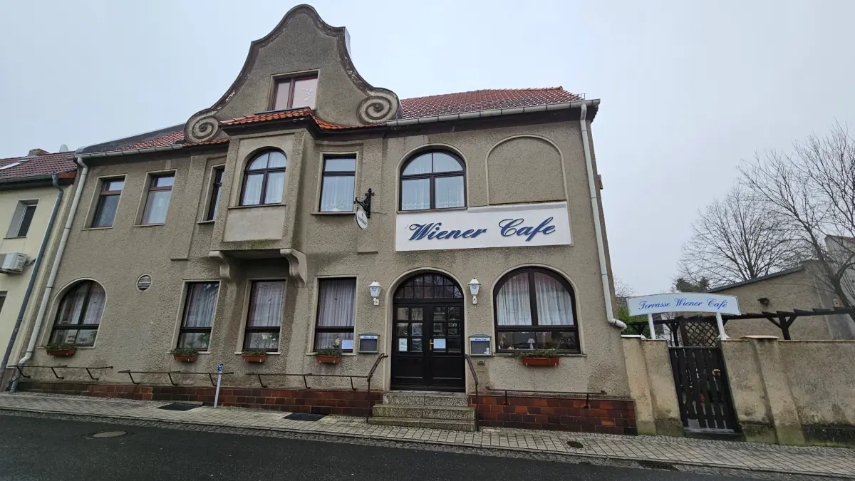 Die Gaststätte "Wiener Café" in Lauchhammer-Mitte (Friedrichsthaler Straße 10) schließt nach 105 Jahren in dritter Generation.