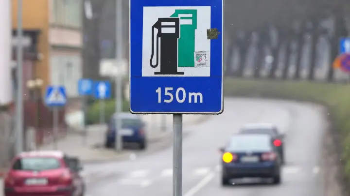 Aktuelle Preise an den Tankstellen an der Grenze