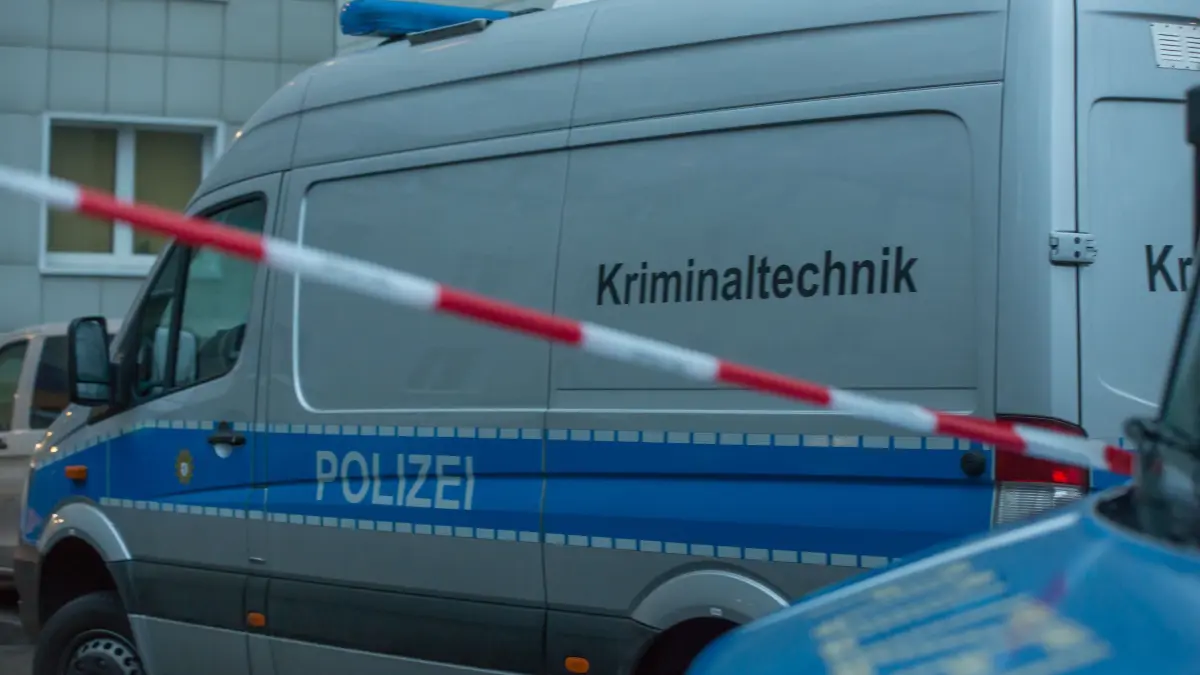 In Freital (Sachsen) wurde eine Babyleiche gefunden, die Polizei ermittelt, geht aber davon aus, dass das Baby gewaltsam ums Leben kam. (Symbolbild)