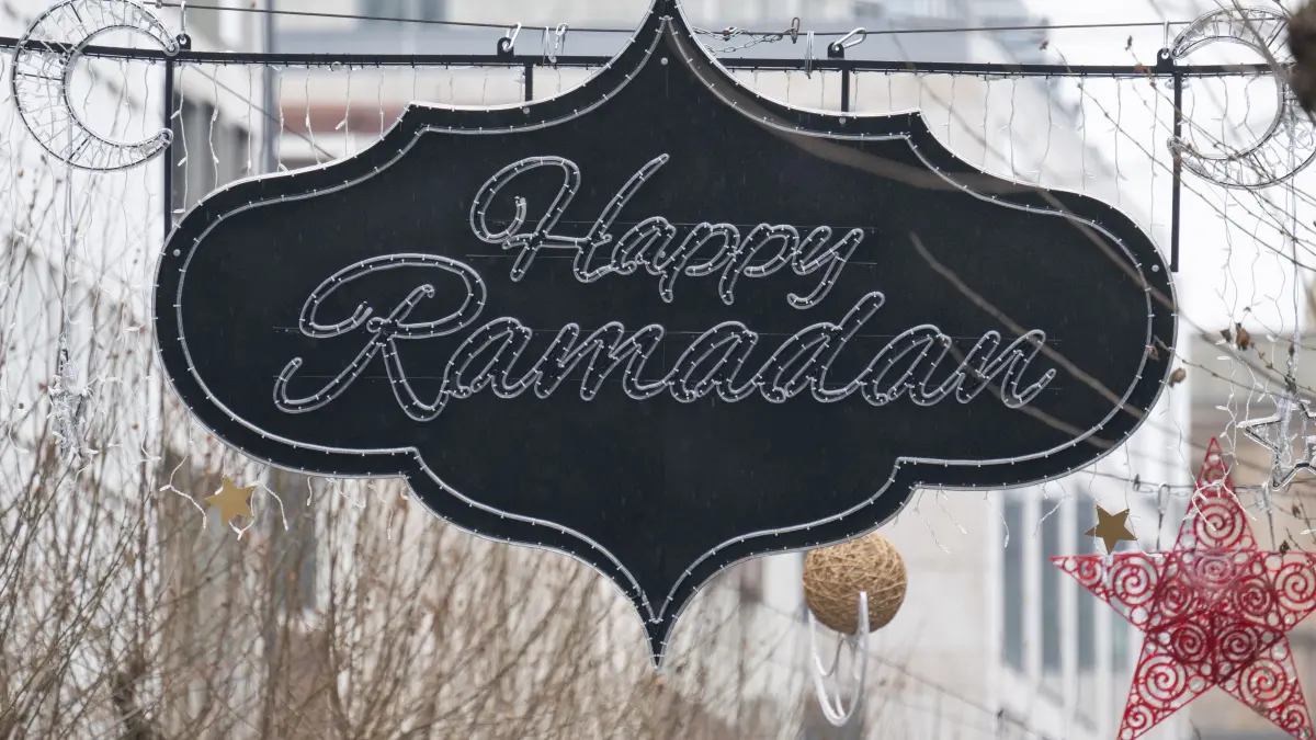 Ramadan in Offenbach 2025: Kalender mit allen Uhrzeiten für Gebete und Iftar.