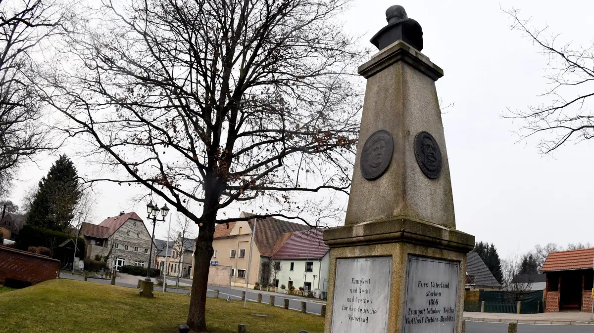 Das Kaiser-Denkmal in Daubitz. Er erinnert an Kaiser Wilhelm I. und soll saniert werden. Der Zuschuss dafür ist nicht unumstritten.