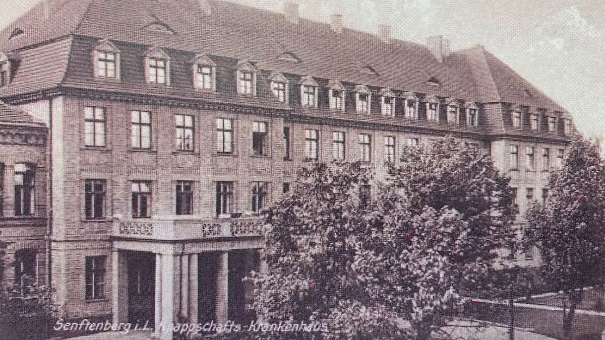 Historische Ansicht des Krankenhauses, das damals noch den Namen „Knappschafts-Krankenhaus“ trug.