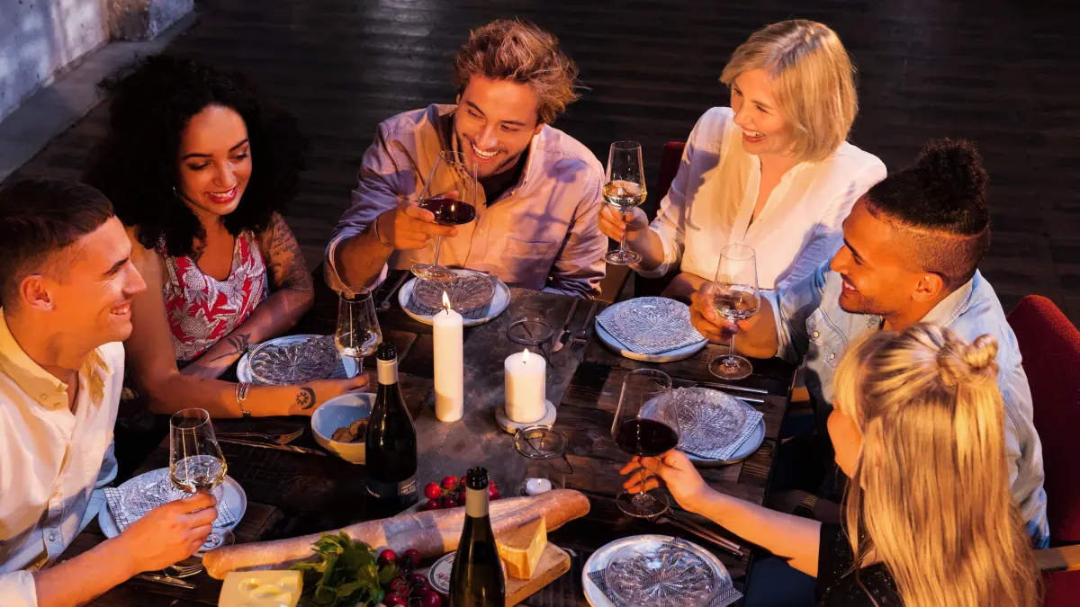 Geselligkeit und Wein gehören in unserer Kultur zusammen – aber es geht auch ohne Alkohol.