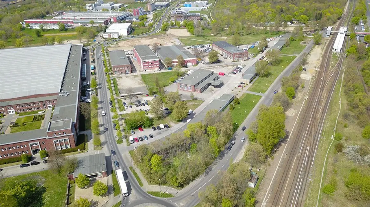 Das Areal am S-Bahnhof Berlin-Marzahn, das nun mit Wohnungen bebaut wird, war ein Jahrhundert lang Industriegebiet.